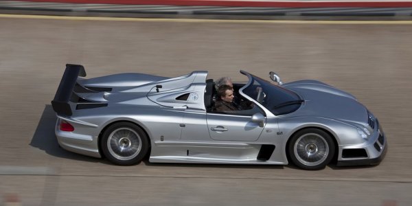 Тук производствената серия е много скромна &ndash; едва 6 коли. Обърнете внимание на миниатюрните врати, които се отварят вертикално.